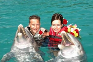 Hochzeit mit Delphinen © www.dolphinencounters.com