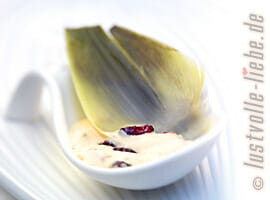 Artischocken-Cranberry-Aioli // Foto: www.cranberries-usa.at pikante Mischung: Artischocken, Cranberries und Knoblauch