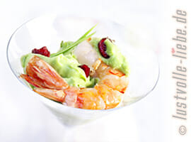 Guacamole mit gebratener Garnele // Foto: www.cranberries-usa.at scharfe Guacamole mit Avocado und gebratener Garnele