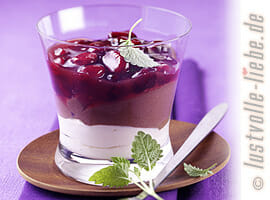 Schoko-Cranberry-Mousse Schoko-Mousse mit Cranberry-Sauce