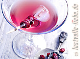 Ein Fest für Augen und Gaumen: Cranberry-Wermut-Cocktail Cranberry-Wermut-Cocktail