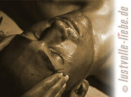 Erotische Massage © Fotolia Erotische Massage - ein stimulierendes Erlebnis der besonderen Art