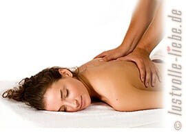 Massage: Einleitung & Überblick - © Fotolia Professionelle Massagen entspannen und lindern Beschwerden