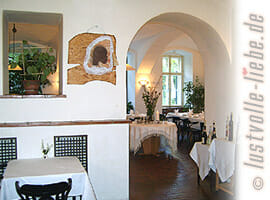 Restaurant Tempel, 1020 Wien - Foto © Kave Atefie Große Küche im kleinen Innenhof