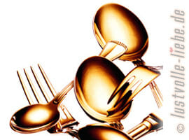 Sterne, Hauben als Qualitätskriterien für Restaurants © Fotolia Michelin, Gaut Millau - die Bibeln der Gourmets?